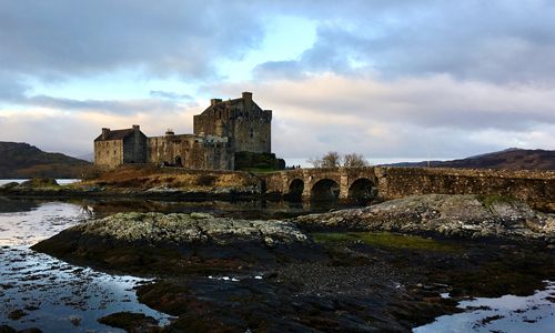 scozia tour castello misteri Highlander lock ness leggende estate luglio